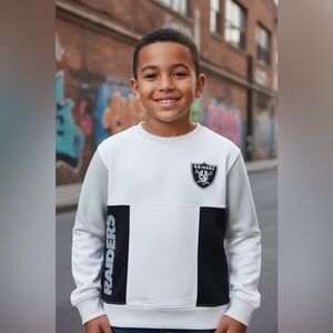 Riders by Lee Kids' Black and White Raiders Sweatshirt Size 8